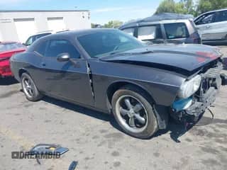 2014 Dodge Challenger Shaker z VIN 2C3CDYBT5EH285647, wystawiony jako IAAI lot #42937791 z przebiegiem 95 520 mil mil oraz . Historia ofert i sprzedaży dostępna na DreamBid. Obrazek 1.