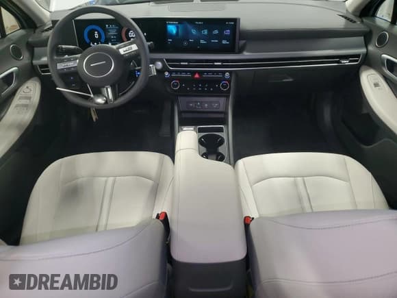 ✅ 2025 Hyundai Sonata SEL • VIN: KMHL64JA3SA471076 • Лот: 84807055. Опубликован ранее на Copart с пробегом 5 712 миль. Бесплатный доступ к архиву аукционных продаж из США и подробный отчёт об истории автомобиля на DreamBid. Изображение 8.