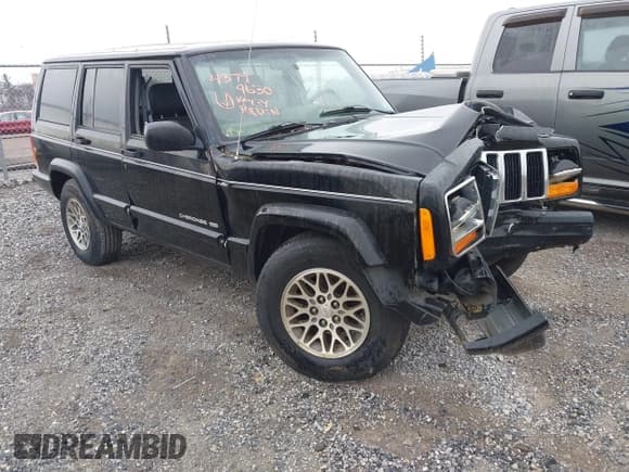✅ 1999 Jeep Cherokee Limited • VIN: 1J4FF78S4XL658849 • Lot: 43799630. Listed on IAAI with 154,898 mi. Free auction sales archive from the USA and detailed vehicle history report at DreamBid. Image 1.