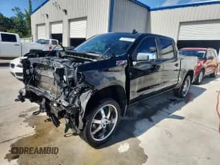 2020 Chevrolet Silverado 1500 LT z VIN 1GCUYDED1LZ339735, wystawiony jako Copart lot #64635845 z przebiegiem 109 193 mil mil oraz Szkoda całkowita • Salvage title. Historia ofert i sprzedaży dostępna na DreamBid. Obrazek 1.