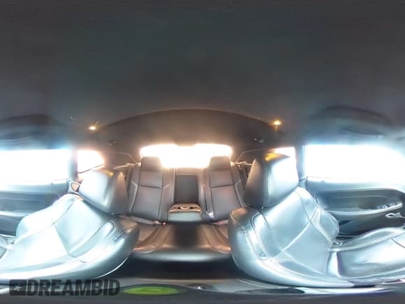 ✅ 2015 Dodge Challenger R/T Plus • VIN: 2C3CDZBT1FH764753 • Lot: 85570815. Wystawiony na Copart z przebiegiem 107 409 mil. Bezpłatny archiwum sprzedaży aukcyjnych z USA i szczegółowy raport historii pojazdu na DreamBid. Zdjęcie 15.