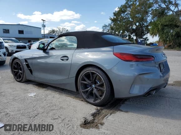 ✅ 2024 BMW Z4 sDriveM40i • VIN: WBAHF9C02RWY35106 • Лот: 76471014. Опубликован ранее на Copart с пробегом Не указан. Бесплатный доступ к архиву аукционных продаж из США и подробный отчёт об истории автомобиля на DreamBid. Изображение 2.