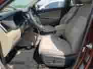 2017 Hyundai Tucson SE Plus z VIN KM8J3CA42HU445418, wystawiony jako Copart lot #68139545 z przebiegiem 120 415 mil mil oraz Czysty tytuł • Clean title. Historia ofert i sprzedaży dostępna na DreamBid. Obrazek 7.