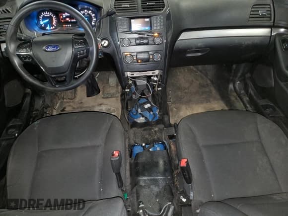 ✅ 2019 Ford Police Interceptor Utility • VIN: 1FM5K8AT3KGB15723 • Lot: 69937465. Listed on Copart with 122,119 mi. Free auction sales archive from the USA and detailed vehicle history report at DreamBid. Image 8.