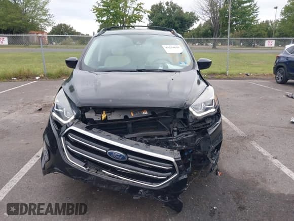 ✅ 2018 Ford Escape SEL • VIN: 1FMCU0HD0JUC55195 • Lot: 43234679. Wystawiony na IAAI z przebiegiem 89 382 mil. Bezpłatny archiwum sprzedaży aukcyjnych z USA i szczegółowy raport historii pojazdu na DreamBid. Zdjęcie 12.