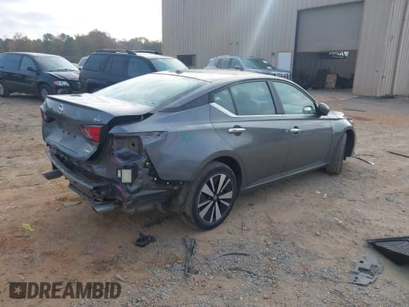 ✅ 2021 Nissan Altima SV • VIN: 1N4BL4DW4MN378889 • Lot: 43626659. Wystawiony na IAAI z przebiegiem 49 265 mil. Bezpłatny archiwum sprzedaży aukcyjnych z USA i szczegółowy raport historii pojazdu na DreamBid. Zdjęcie 4.