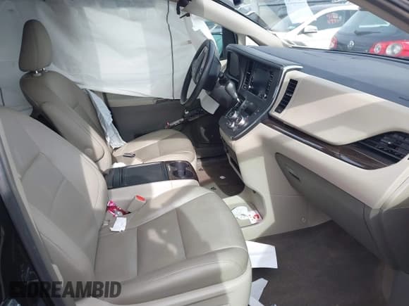 ✅ 2018 Toyota Sienna XLE • VIN: 5TDDZ3DC9JS190621 • Lot: 41777729. Listed on IAAI with 96,089 mi. Free auction sales archive from the USA and detailed vehicle history report at DreamBid. Image 5.