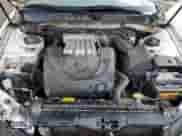 2004 Hyundai Sonata GLS с VIN KMHWF35H04A975666, выставлен на аукционе Copart как лот 82175544 с пробегом 175 568 миль миль и Списание • Salvage title. История ставок и продаж доступна на DreamBid. Изображение 11.