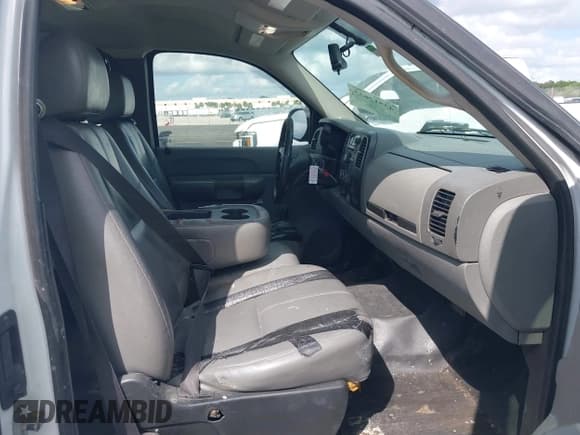 ✅ 2008 Chevrolet Silverado 1500 Work Truck • VIN: 1GCEC19X58Z277902 • Lot: 43512655. Listed on IAAI with 260,281 mi. Free auction sales archive from the USA and detailed vehicle history report at DreamBid. Image 5.