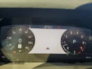 ✅ 2020 Land Rover Defender SE • VIN: SALEP7EU2L2018040 • Lot: 72425594. Wystawiony na Copart z przebiegiem 85 505 mil. Bezpłatny archiwum sprzedaży aukcyjnych z USA i szczegółowy raport historii pojazdu na DreamBid. Zdjęcie 9.