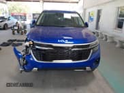 ✅ 2025 Kia Seltos S • VIN: KNDEUCAA8S7818895 • Lot: 43282686. Wystawiony na IAAI z przebiegiem 3 059 mil. Bezpłatny archiwum sprzedaży aukcyjnych z USA i szczegółowy raport historii pojazdu na DreamBid. Zdjęcie 12.