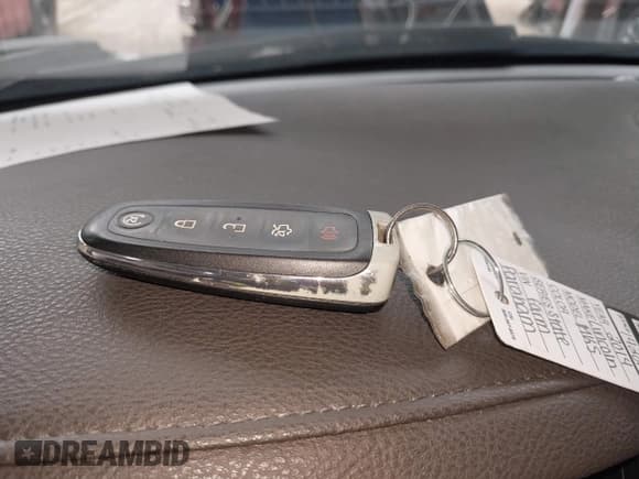 ✅ 2014 Lincoln MKS • VIN: 1LNHL9EK6EG610049 • Lot: 42438806. Listed on IAAI with 124,099 mi. Free auction sales archive from the USA and detailed vehicle history report at DreamBid. Image 11.