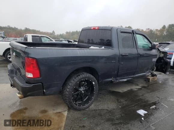 ✅ 2018 Ram 1500 Express • VIN: 1C6RR7FT9JS177974 • Lot: 82761675. Wystawiony na Copart z przebiegiem 99 632 mil. Bezpłatny archiwum sprzedaży aukcyjnych z USA i szczegółowy raport historii pojazdu na DreamBid. Zdjęcie 3.