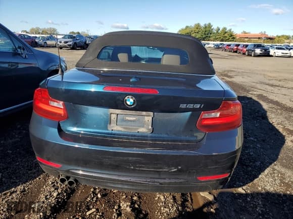 ✅ 2016 BMW 2 Series 228i • VIN: WBA1K9C54GV710474 • Lot: 84961175. Wystawiony na Copart z przebiegiem 79 698 mil. Bezpłatny archiwum sprzedaży aukcyjnych z USA i szczegółowy raport historii pojazdu na DreamBid. Zdjęcie 6.