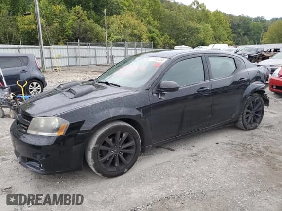 ✅ 2013 Dodge Avenger SXT • VIN: 1C3CDZCB6DN655716 • Лот: 71762414. Опубликован ранее на Copart с пробегом 160 366 миль. Бесплатный доступ к архиву аукционных продаж из США и подробный отчёт об истории автомобиля на DreamBid. Изображение 1.