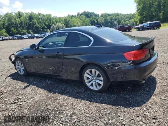 ✅ 2011 BMW 3 Series 328i xDrive • VIN: WBAKF3C52BE442846 • Лот: 64726355. Опубликован ранее на Copart с пробегом 197 834 миль. Бесплатный доступ к архиву аукционных продаж из США и подробный отчёт об истории автомобиля на DreamBid. Изображение 2.