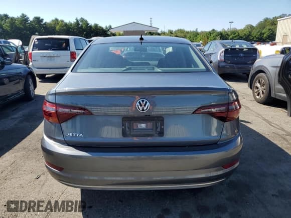 ✅ 2019 Volkswagen Jetta S • VIN: 3VWN57BU6KM007127 • Lot: 69224045. Listed on Copart with 111,555 mi. Free auction sales archive from the USA and detailed vehicle history report at DreamBid. Image 6.