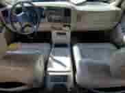 2002 Chevrolet Suburban LT с VIN 1GNFK16Z52J169919, выставлен на аукционе Copart как лот 69862874 с пробегом 271 901 миль миль и Списание • Salvage title. История ставок и продаж доступна на DreamBid. Изображение 8.