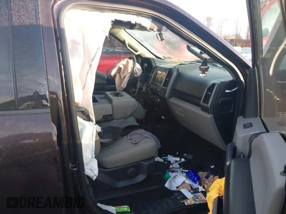 ✅ 2019 Ford F-150 XL • VIN: 1FTEW1EB8KFB83216 • Lot: 43679613. Listed on IAAI with 92,213 mi. Free auction sales archive from the USA and detailed vehicle history report at DreamBid. Image 5.