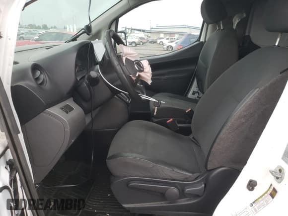 ✅ 2014 Nissan NV200 SV • VIN: 3N6CM0KN4EK694392 • Lot: 91135745. Wystawiony na Copart z przebiegiem 118 159 mil. Bezpłatny archiwum sprzedaży aukcyjnych z USA i szczegółowy raport historii pojazdu na DreamBid. Zdjęcie 7.