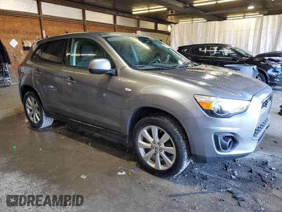 2015 Mitsubishi Outlander ES с VIN 4A4AP3AU8FE060406, выставлен на аукционе Copart как лот 87388425 с пробегом 101 455 миль миль и Списание • Salvage title. История ставок и продаж доступна на DreamBid. Изображение 4.
