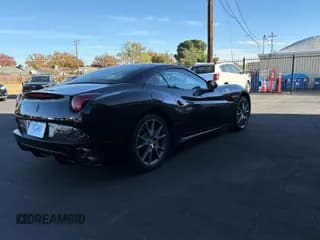 ✅ 2012 Ferrari California • VIN: ZFF65TJA1C0186660 • Lot: 79966064. Wystawiony na Copart z przebiegiem 18 917 mil. Bezpłatny archiwum sprzedaży aukcyjnych z USA i szczegółowy raport historii pojazdu na DreamBid. Zdjęcie 4.