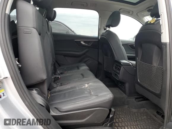 ✅ 2022 Audi Q7 Premium • VIN: WA1AJBF77ND012075 • Lot: 54492975. Wystawiony na Copart z przebiegiem 39 050 mil. Bezpłatny archiwum sprzedaży aukcyjnych z USA i szczegółowy raport historii pojazdu na DreamBid. Zdjęcie 11.