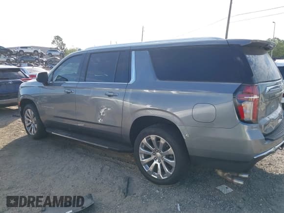✅ 2022 Chevrolet Suburban Premier • VIN: 1GNSKFKD2NR138333 • Lot: 41911336. Wystawiony na IAAI z przebiegiem 78 003 mil. Bezpłatny archiwum sprzedaży aukcyjnych z USA i szczegółowy raport historii pojazdu na DreamBid. Zdjęcie 14.