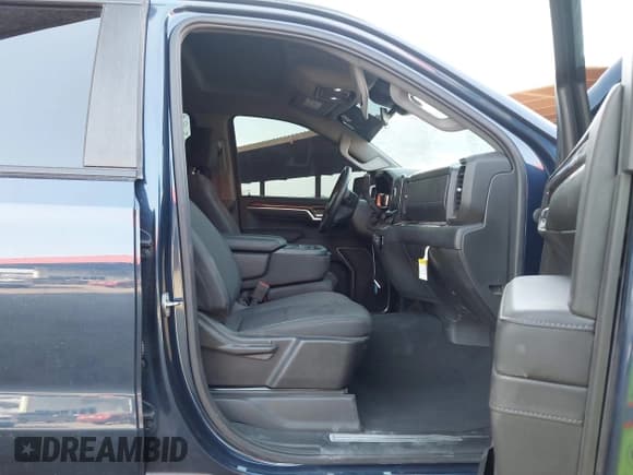 ✅ 2022 Chevrolet Silverado 1500 RST • VIN: 1GCUDEED5NZ533284 • Lot: 42743425. Wystawiony na IAAI z przebiegiem 13 568 mil. Bezpłatny archiwum sprzedaży aukcyjnych z USA i szczegółowy raport historii pojazdu na DreamBid. Zdjęcie 5.