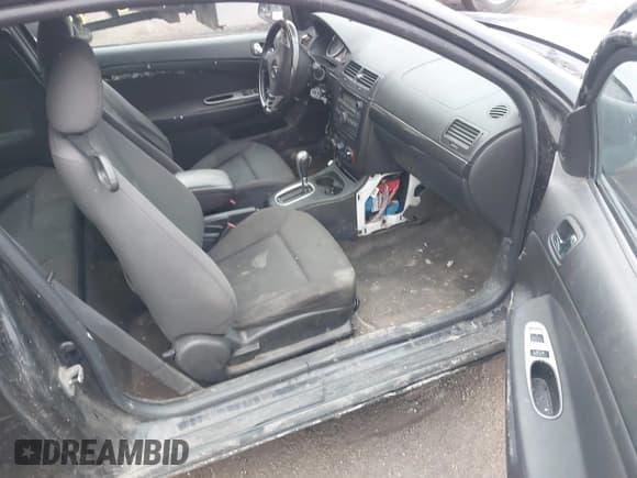 ✅ 2008 Pontiac G5 • VIN: 1G2AL15F087338052 • Lot: 41928842. Wystawiony na IAAI z przebiegiem Nie podano. Bezpłatny archiwum sprzedaży aukcyjnych z USA i szczegółowy raport historii pojazdu na DreamBid. Zdjęcie 5.