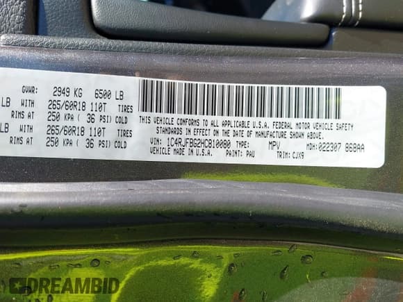 ✅ 2017 Jeep Grand Cherokee Limited • VIN: 1C4RJFBG2HC810080 • Lot: 43564365. Listed on IAAI with 125,811 mi. Free auction sales archive from the USA and detailed vehicle history report at DreamBid. Image 9.