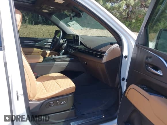 ✅ 2023 Cadillac Escalade 4WD Sport • VIN: 1GYS4EKL9PR394714 • Лот: 42074356. Опубликован ранее на IAAI с пробегом 48 404 миль. Бесплатный доступ к архиву аукционных продаж из США и подробный отчёт об истории автомобиля на DreamBid. Изображение 5.