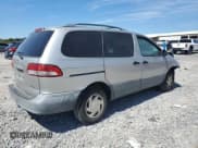 ✅ 2001 Toyota Sienna LE • VIN: 4T3ZF13C71U365046 • Лот: 70208385. Опубликован ранее на Copart с пробегом 256 933 миль. Бесплатный доступ к архиву аукционных продаж из США и подробный отчёт об истории автомобиля на DreamBid. Изображение 3.