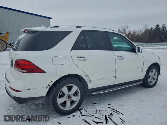 ✅ 2016 Mercedes-Benz GLE 350 • VIN: 4JGDA5HB6GA685607 • Lot: 95212155. Wystawiony na Copart z przebiegiem 94 331 mil. Bezpłatny archiwum sprzedaży aukcyjnych z USA i szczegółowy raport historii pojazdu na DreamBid. Zdjęcie 3.