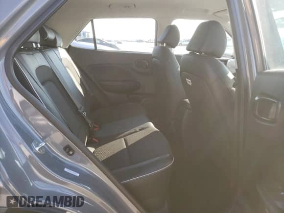 2022 Hyundai Venue Limited с VIN KMHRC8A3XNU200398, выставлен на аукционе Copart как лот 83606894 с пробегом 24 411 миль миль и Списание • Salvage title. История ставок и продаж доступна на DreamBid. Изображение 10.