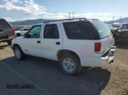 ✅ 2001 Chevrolet Blazer LT • VIN: 1GNDT13W31K225458 • Lot: 62497795. Wystawiony na Copart z przebiegiem 186 571 mil. Bezpłatny archiwum sprzedaży aukcyjnych z USA i szczegółowy raport historii pojazdu na DreamBid. Zdjęcie 2.