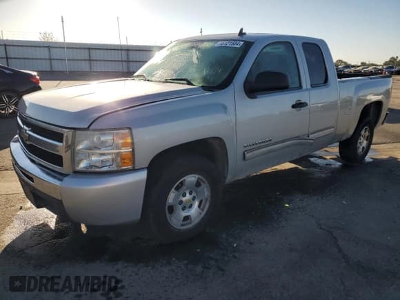 ✅ 2010 Chevrolet Silverado 1500 LT • VIN: 1GCSCSE06AZ123500 • Lot: 68121504. Listed on Copart with 251,263 mi. Free auction sales archive from the USA and detailed vehicle history report at DreamBid. Image 1.