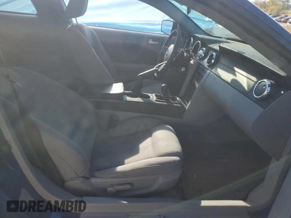 ✅ 2009 Ford Mustang • VIN: 1ZVHT80N395127410 • Lot: 80340174. Listed on Copart with 141,224 mi. Free auction sales archive from the USA and detailed vehicle history report at DreamBid. Image 7.