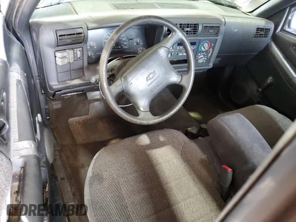 1997 Chevrolet S-10 LS с VIN 1GCCS19X7V8207622, выставлен на аукционе Copart как лот 77944314 с пробегом 223 986 миль миль и Списание • Salvage title. История ставок и продаж доступна на DreamBid. Изображение 8.