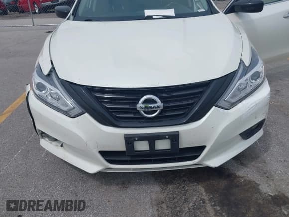 ✅ 2018 Nissan Altima SL • VIN: 1N4AL3AP0JC269565 • Lot: 42791857. Wystawiony na IAAI z przebiegiem 111 000 mil. Bezpłatny archiwum sprzedaży aukcyjnych z USA i szczegółowy raport historii pojazdu na DreamBid. Zdjęcie 6.