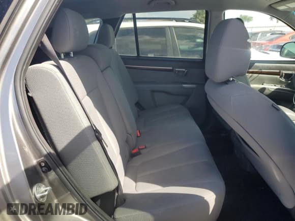 ✅ 2011 Hyundai Santa Fe GLS • VIN: 5XYZG3AB1BG018119 • Lot: 78743554. Listed on Copart with 121,199 mi. Free auction sales archive from the USA and detailed vehicle history report at DreamBid. Image 11.