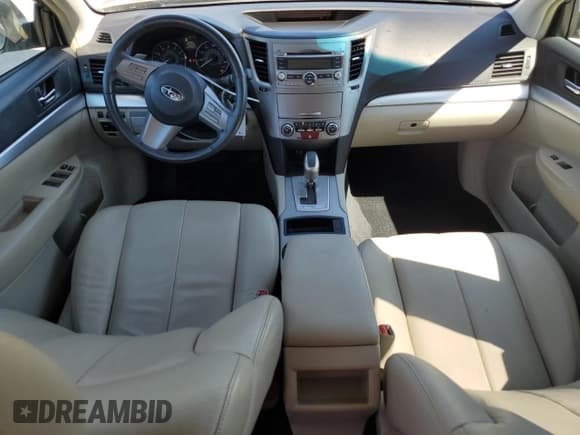 ✅ 2010 Subaru Outback Premium • VIN: 4S4BRCEC3A3361060 • Lot: 70824114. Wystawiony na Copart z przebiegiem 154 524 mil. Bezpłatny archiwum sprzedaży aukcyjnych z USA i szczegółowy raport historii pojazdu na DreamBid. Zdjęcie 8.