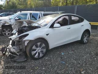 ✅ 2022 Tesla Model Y Long Range • VIN: 7SAYGDEE5NA012941 • Lot: 86692815. Wystawiony na Copart z przebiegiem Nie podano. Bezpłatny archiwum sprzedaży aukcyjnych z USA i szczegółowy raport historii pojazdu na DreamBid. Zdjęcie 1.