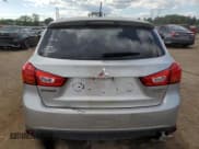 ✅ 2014 Mitsubishi Outlander ES • VIN: 4A4AP3AU0EE024689 • Lot: 70318265. Listed on Copart with 106,856 mi. Free auction sales archive from the USA and detailed vehicle history report at DreamBid. Image 6.