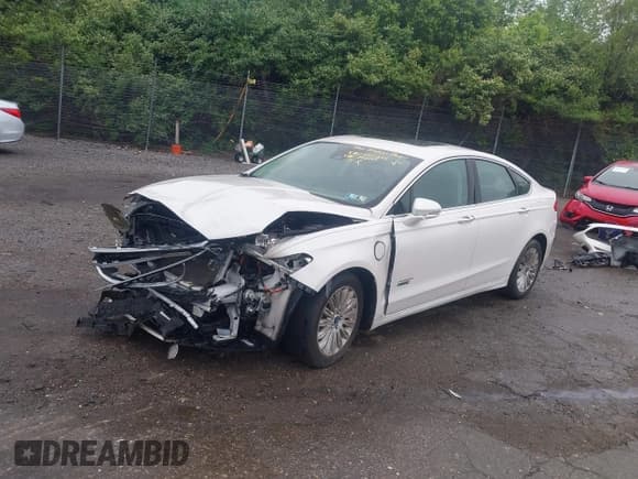 ✅ 2014 Ford Fusion SE Luxury • VIN: 3FA6P0PU4ER382884 • Lot: 42211284. Listed on IAAI with 125,027 mi. Free auction sales archive from the USA and detailed vehicle history report at DreamBid. Image 2.