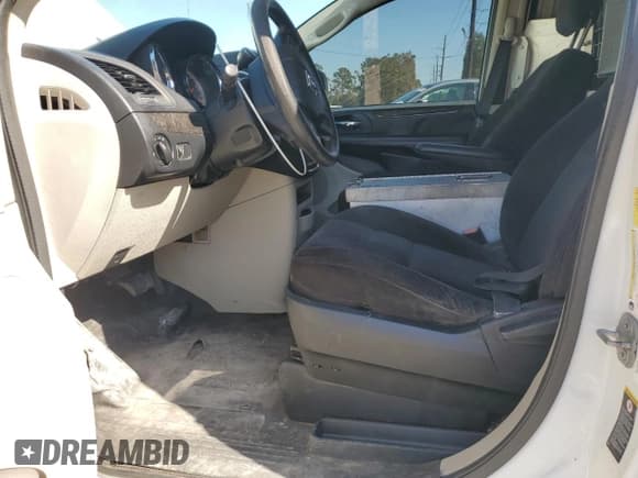 ✅ 2014 Ram Cargo Van Tradesman • VIN: 2C4JRGAGXER352966 • Lot: 91957025. Listed on Copart with 155,180 mi. Free auction sales archive from the USA and detailed vehicle history report at DreamBid. Image 7.