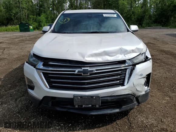 ✅ 2023 Chevrolet Traverse LT • VIN: 1GNEVHKW0PJ222492 • Lot: 63209834. Wystawiony na Copart z przebiegiem 22 934 mil. Bezpłatny archiwum sprzedaży aukcyjnych z USA i szczegółowy raport historii pojazdu na DreamBid. Zdjęcie 5.