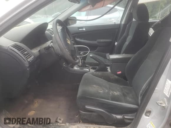 ✅ 2006 Honda Accord LX SE • VIN: 1HGCM55346A083941 • Lot: 60629975. Wystawiony na Copart z przebiegiem 346 238 mil. Bezpłatny archiwum sprzedaży aukcyjnych z USA i szczegółowy raport historii pojazdu na DreamBid. Zdjęcie 7.