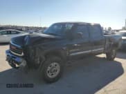 ✅ 2003 GMC Sierra 2500HD SLE • VIN: 1GTHK23U23F182664 • Lot: 83680024. Wystawiony na Copart z przebiegiem 133 175 mil. Bezpłatny archiwum sprzedaży aukcyjnych z USA i szczegółowy raport historii pojazdu na DreamBid. Zdjęcie 1.