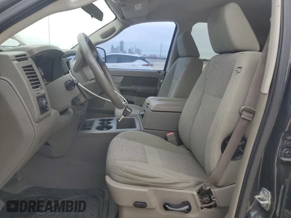 ✅ 2008 Dodge 1500 Laramie • VIN: 1D7HA18288S500795 • Lot: 88369025. Wystawiony na Copart z przebiegiem 171 730 mil. Bezpłatny archiwum sprzedaży aukcyjnych z USA i szczegółowy raport historii pojazdu na DreamBid. Zdjęcie 7.